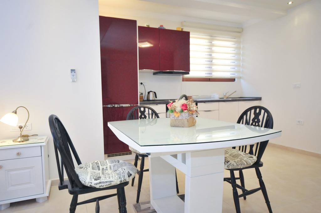 St.George Apartments Petrovac na moru Zimmer foto