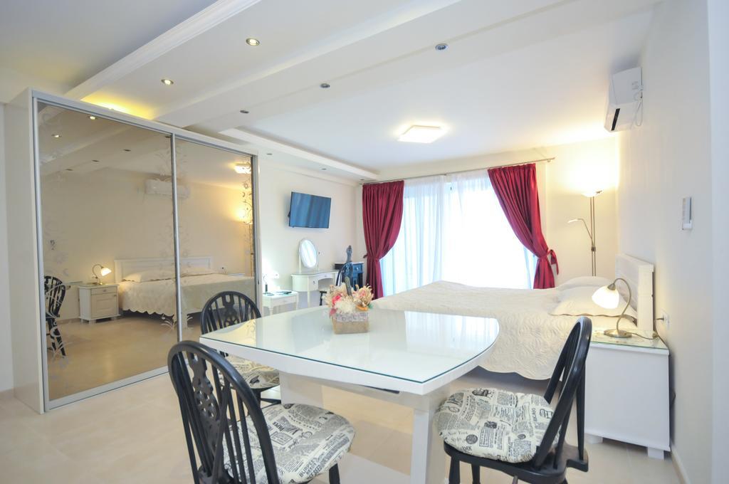 St.George Apartments Petrovac na moru Zimmer foto