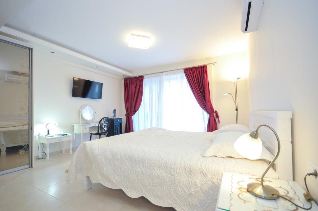 St.George Apartments Petrovac na moru Zimmer foto
