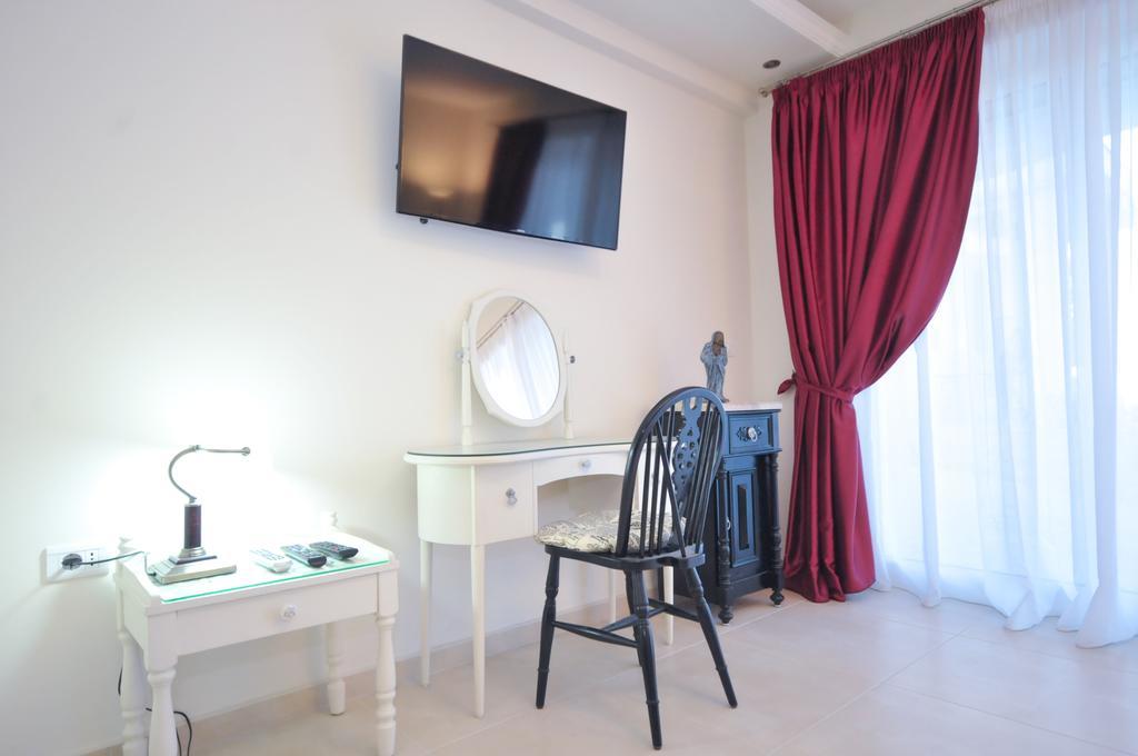 St.George Apartments Petrovac na moru Zimmer foto