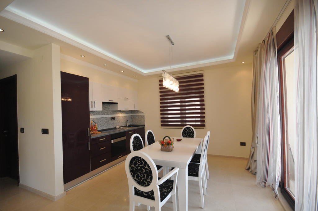 St.George Apartments Petrovac na moru Exterior foto