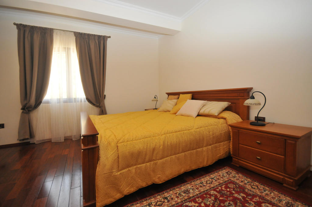 St.George Apartments Petrovac na moru Exterior foto
