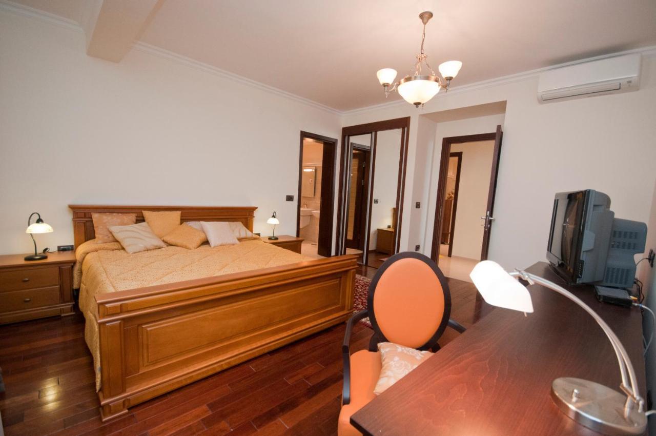 St.George Apartments Petrovac na moru Exterior foto